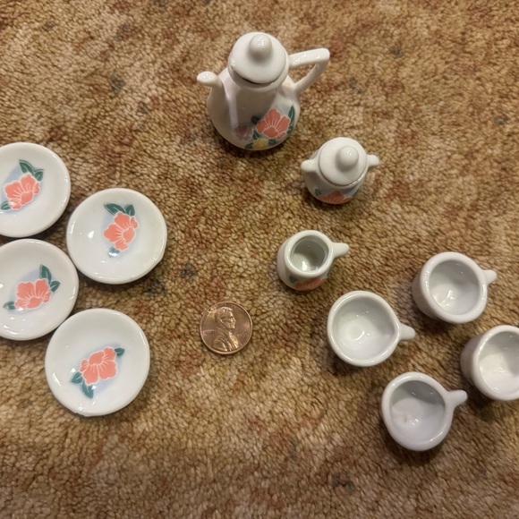 Miniature Ceramic Tea Set - Picture 2 of 4